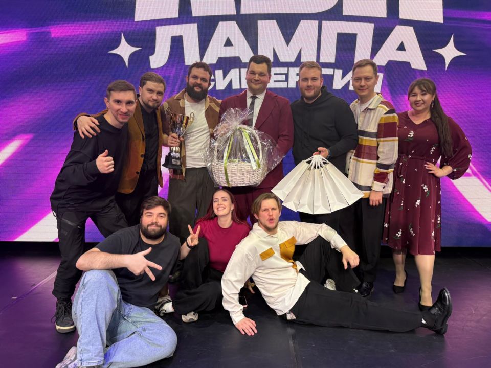 Сергей Самохин: Взяли 3 место на Кубке Центральной лиги Москвы и Подмосковья «Лампа Синергия» Сергей Самохин: Взяли 3 место на Кубке Центральной лиги Москвы и Подмосковья «Лампа Синергия»