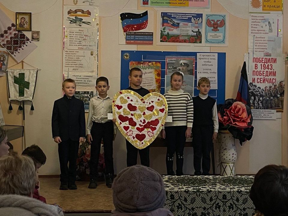 30 ноября в нашей уютной «Светлице» прошла очень душевная и важная встреча, посвящённая Дню Матери в рамках партпроекта "Женское движение Единой России" 30 ноября в нашей уютной «Светлице» прошла очень душевная и важная встреча, посвящённая Дню Матери в рамках партпроекта "Женское движение Единой России"