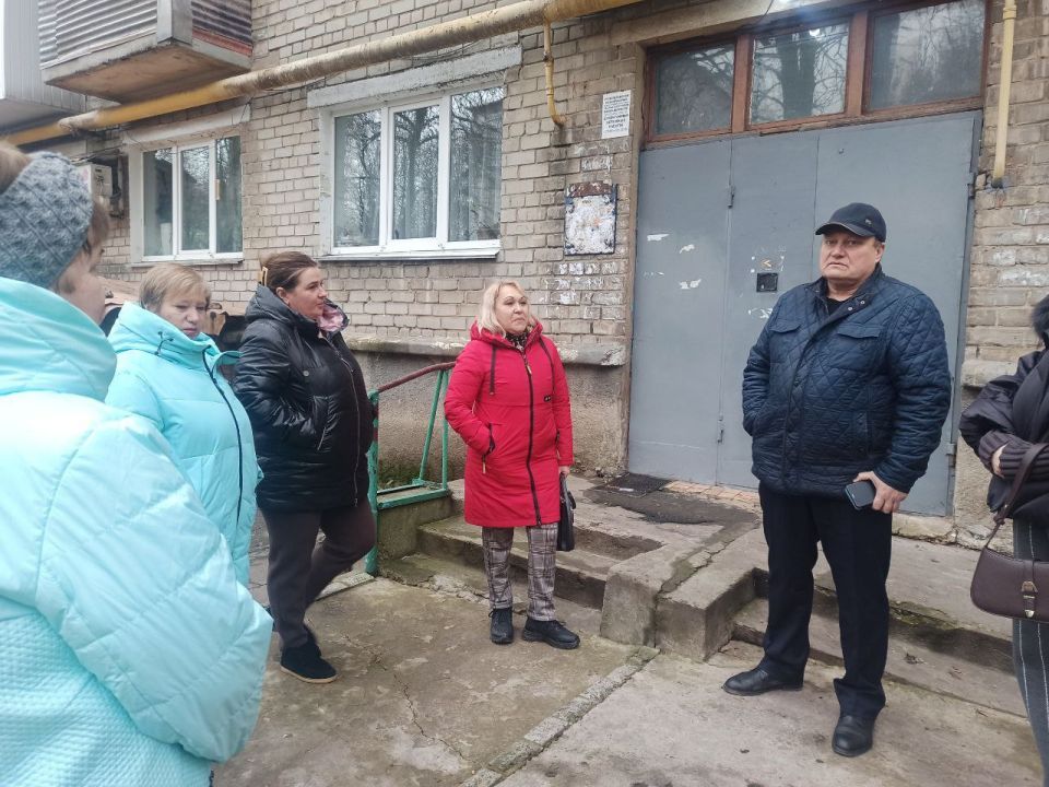 Валентин Левченко: Провел встречу с активом многоквартирного дома №3 в переулке Россини Валентин Левченко: Провел встречу с активом многоквартирного дома №3 в переулке Россини