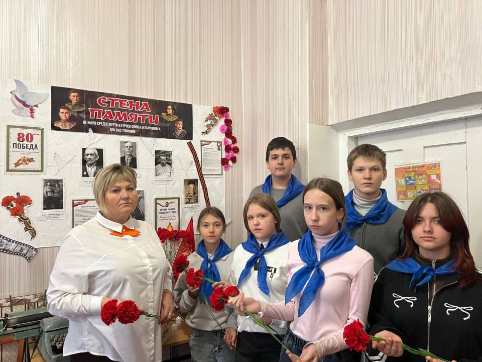 День Неизвестного солдата. «Нельзя научиться любить живых, если не умеешь хранить память о павших», — Маршал Советского Союза Константин Рокоссовский День Неизвестного солдата. «Нельзя научиться любить живых, если не умеешь хранить память о павших», — Маршал Советского Союза Константин Рокоссовский