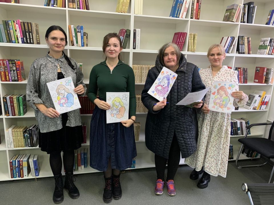 Встреча ко Дню матери в Донецкой молодежке Встреча ко Дню матери в Донецкой молодежке