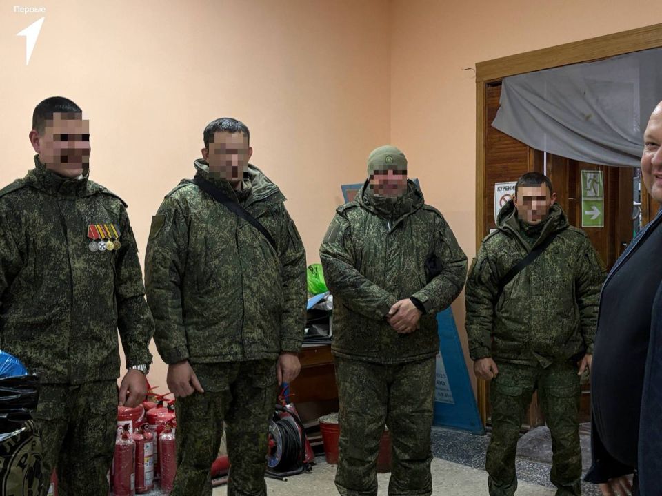Сила единства: активисты плели сети для военных Сила единства: активисты плели сети для военных