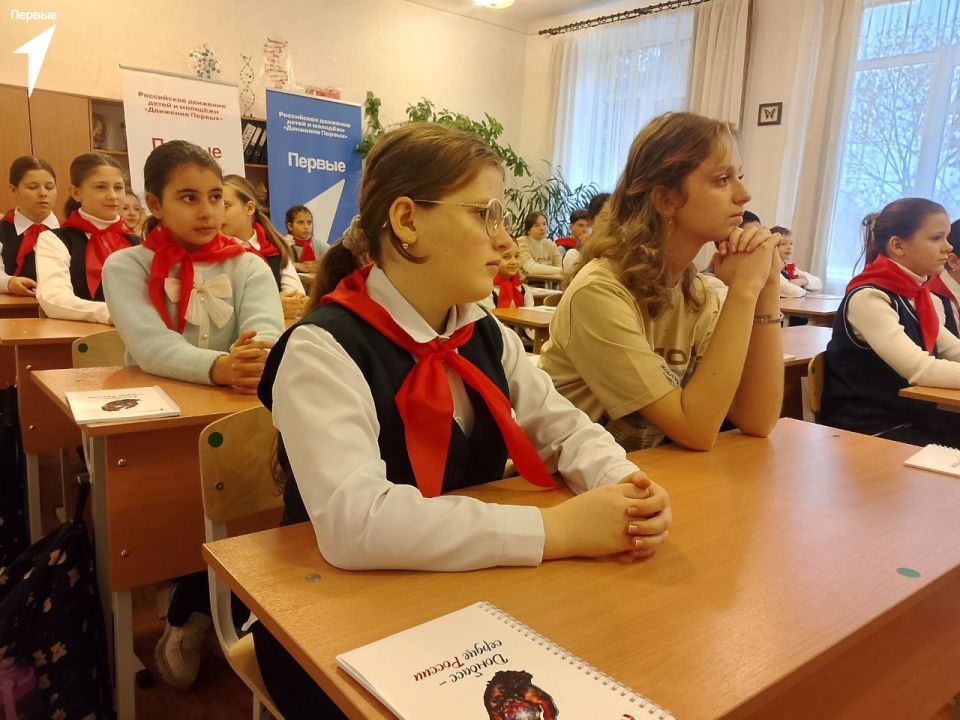 Первые погружаются в историю Первые погружаются в историю