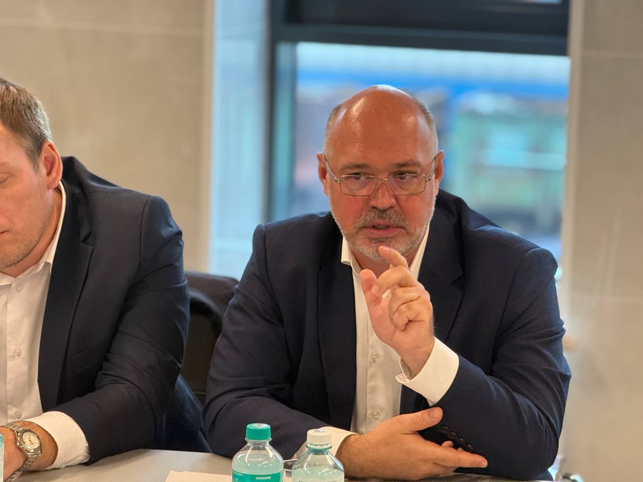 Александр Бондаренко: Вопросы организации прямого пассажирского железнодорожного и морского сообщения между субъектами Российской Федерации и ДНР обсудили с коллегами сегодня в Мариуполе Александр Бондаренко: Вопросы организации прямого пассажирского железнодорожного и морского сообщения между субъектами Российской Федерации и ДНР обсудили с коллегами сегодня в Мариуполе