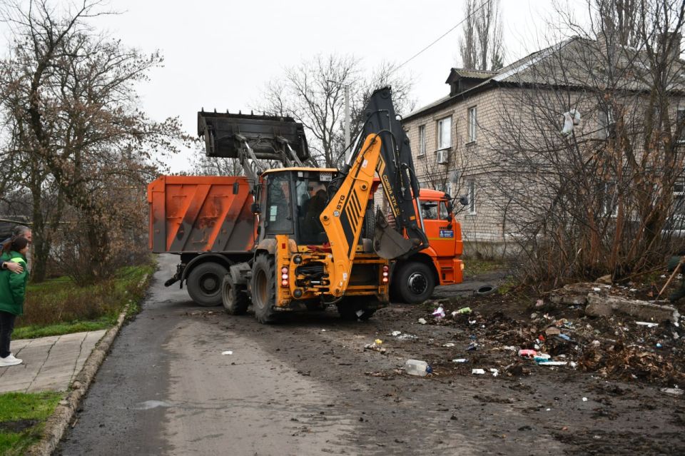 В Кировском ликвидируют стихийные свалки В Кировском ликвидируют стихийные свалки