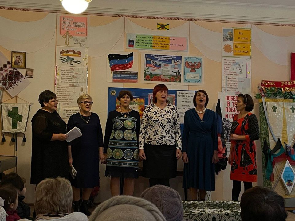 30 ноября в нашей уютной «Светлице» прошла очень душевная и важная встреча, посвящённая Дню Матери в рамках партпроекта "Женское движение Единой России" 30 ноября в нашей уютной «Светлице» прошла очень душевная и важная встреча, посвящённая Дню Матери в рамках партпроекта "Женское движение Единой России"