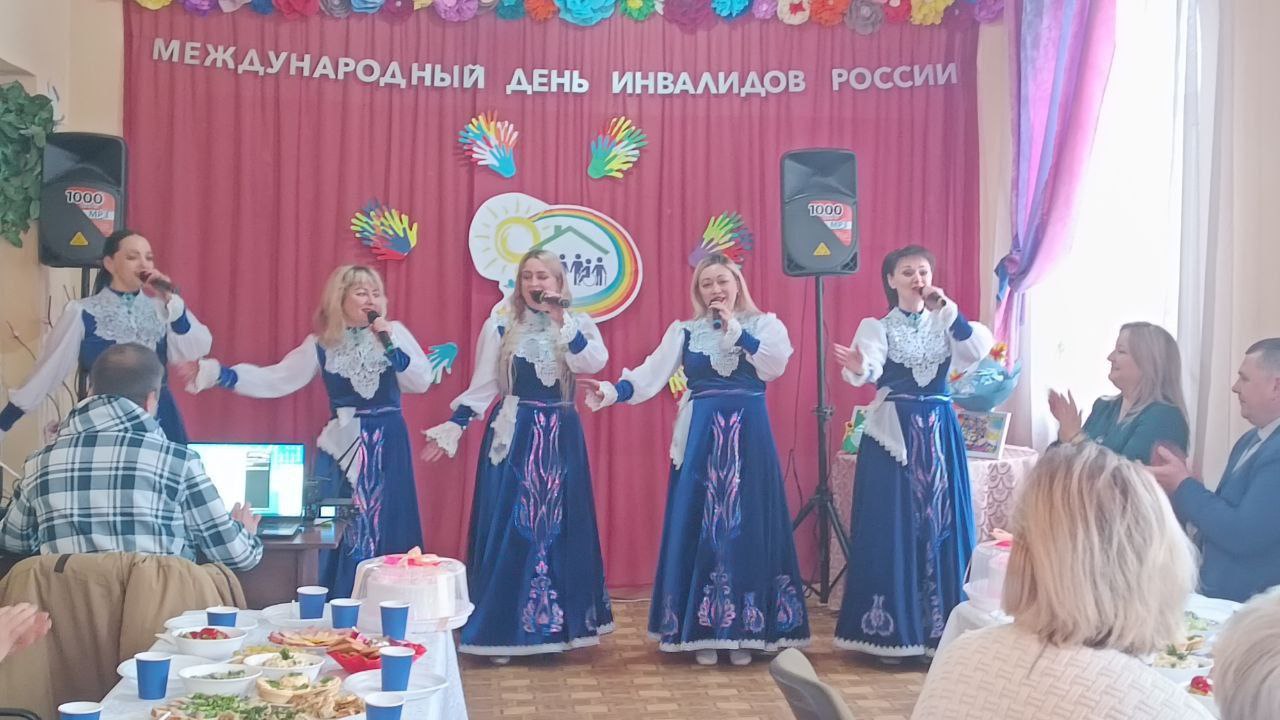 Сегодня, 3 декабря в Государственном бюджетном учреждении социального обслуживания «Центр социального обслуживания населения Червоногвардейского района города Макеевки прошло мероприятие «Сила духа не знает границ!»... Сегодня, 3 декабря в Государственном бюджетном учреждении социального обслуживания «Центр социального обслуживания населения Червоногвардейского района города Макеевки прошло мероприятие «Сила духа не знает границ!»...