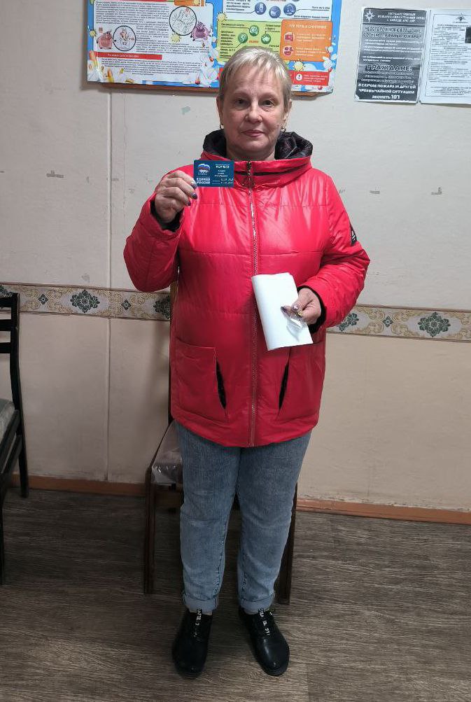 Наталья Бегуненко: В Петровском районе г. Донецка продолжается вручение партийных билетов новым партийцам ЕДИНОЙ РОССИИ Наталья Бегуненко: В Петровском районе г. Донецка продолжается вручение партийных билетов новым партийцам ЕДИНОЙ РОССИИ