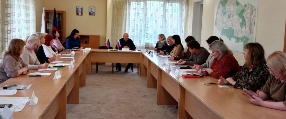 Наталья Бегуненко: В Управе Петровского внутригородского района Администрации городского округа Донецк прошло заседание Комиссии по делам несовершеннолетних и защите их прав Наталья Бегуненко: В Управе Петровского внутригородского района Администрации городского округа Донецк прошло заседание Комиссии по делам несовершеннолетних и защите их прав