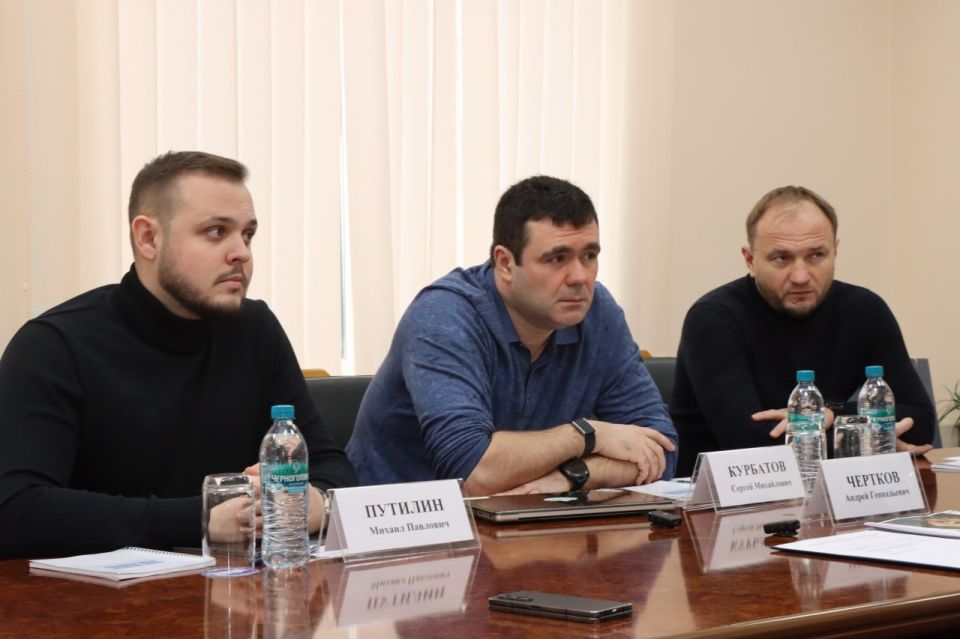 Гурген Малхасян: Вместе с Андреем Геннадьевичем Чертковым Председателем Правительства ДНР встретились с представителями из Липецкой области Гурген Малхасян: Вместе с Андреем Геннадьевичем Чертковым Председателем Правительства ДНР встретились с представителями из Липецкой области