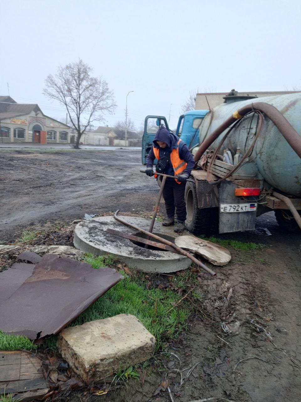 Бригада Бурятии за неделю устранила 5 крупных коммунальных аварий в Старобешевском округе Бригада Бурятии за неделю устранила 5 крупных коммунальных аварий в Старобешевском округе