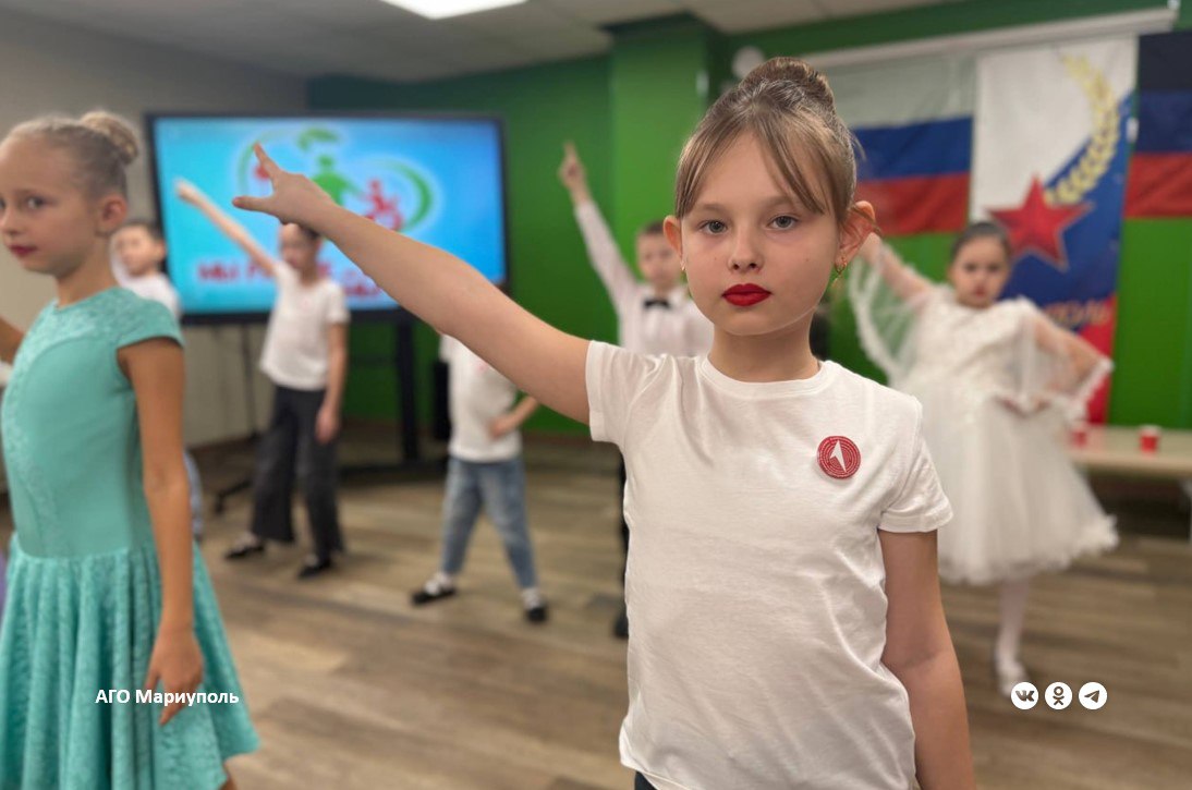 В Жовтневом районе Мариуполя для особенных детей провели праздник В Жовтневом районе Мариуполя для особенных детей провели праздник