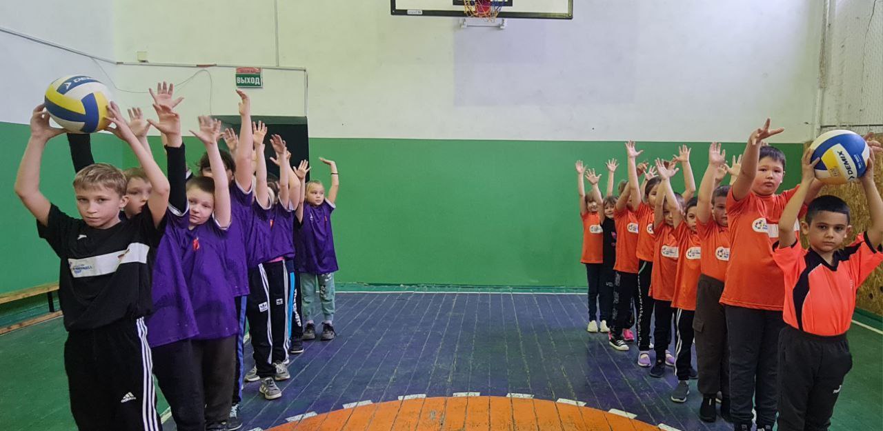 «ДРУЖИ СО СПОРТОМ С МАЛЫХ ЛЕТ» «ДРУЖИ СО СПОРТОМ С МАЛЫХ ЛЕТ»