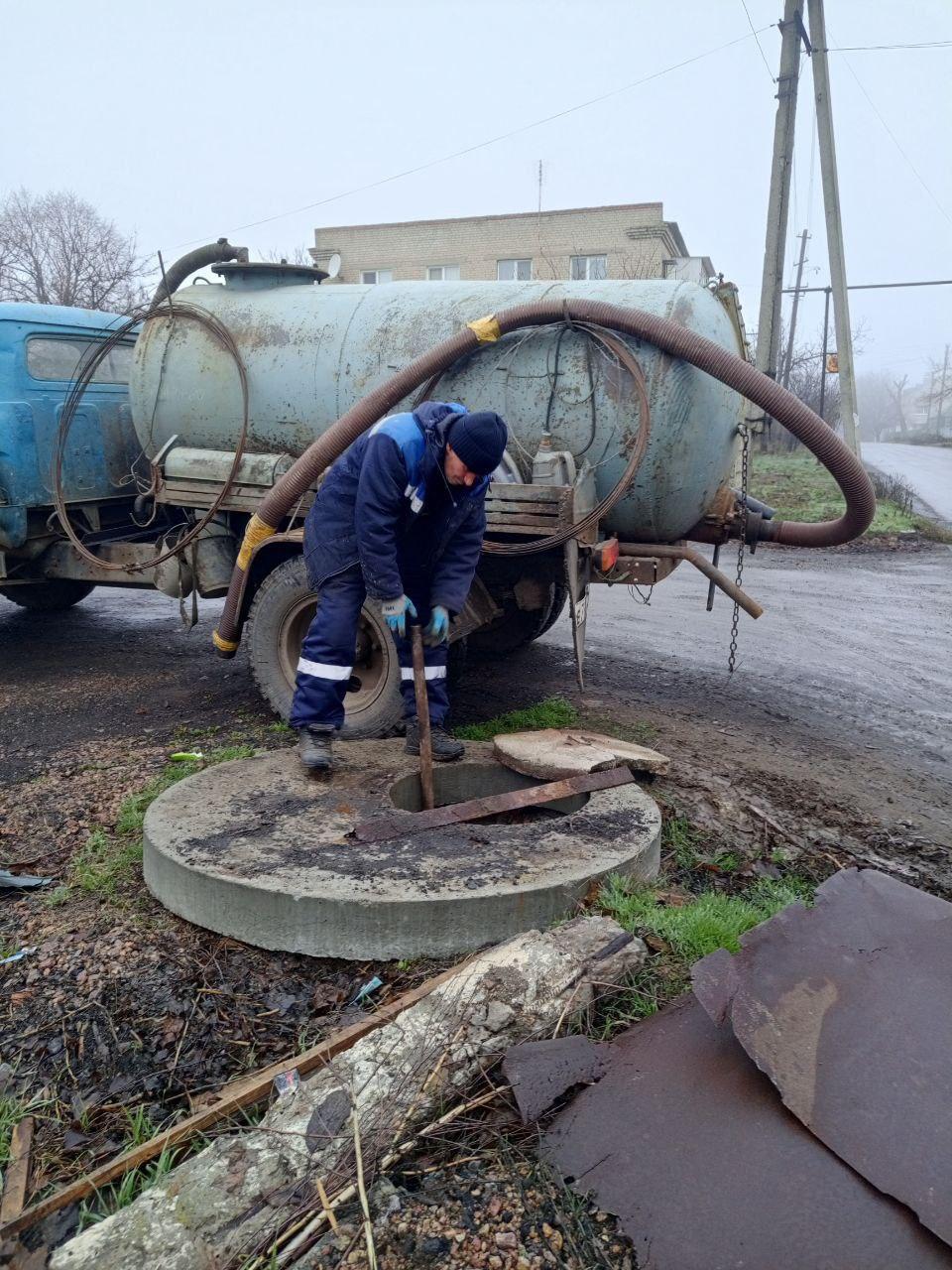 Бригада Бурятии за неделю устранила 5 крупных коммунальных аварий в Старобешевском округе Бригада Бурятии за неделю устранила 5 крупных коммунальных аварий в Старобешевском округе