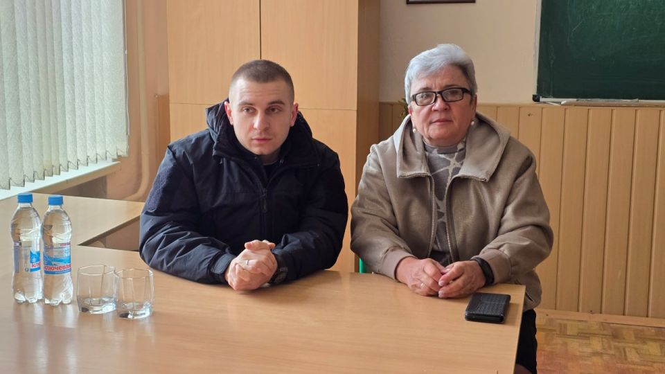 Первый заместитель главы Администрации Старобешевского муниципального округа Алексей Черкашин совместно с заместителем главы Администрации Старобешевского муниципального округа Верой Немилостивой провели встречу с трудовым...