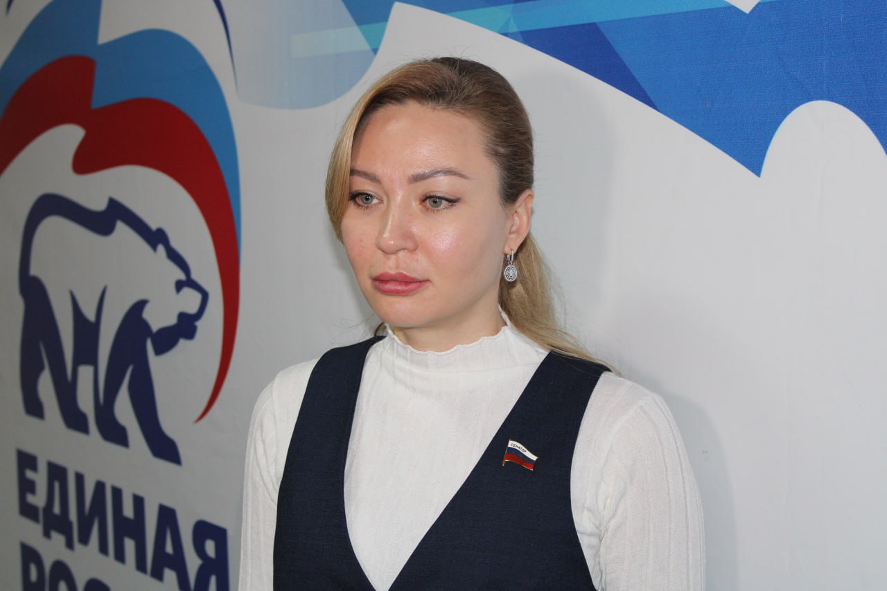 Иван Приходько: Член Совета Федерации Федерального Собрания Российской Федерации, заместитель председателя Комитета Совета Федерации по международным делам, координатор совета партийного проекта «Женское движение» Донецкого... Иван Приходько: Член Совета Федерации Федерального Собрания Российской Федерации, заместитель председателя Комитета Совета Федерации по международным делам, координатор совета партийного проекта «Женское движение» Донецкого...