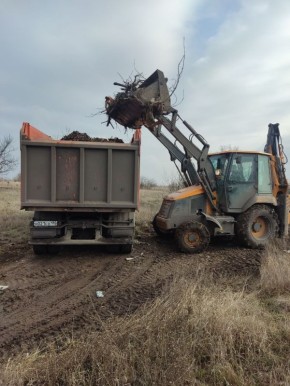 На окраинах Ждановки проведена масштабная уборка незаконных свалок