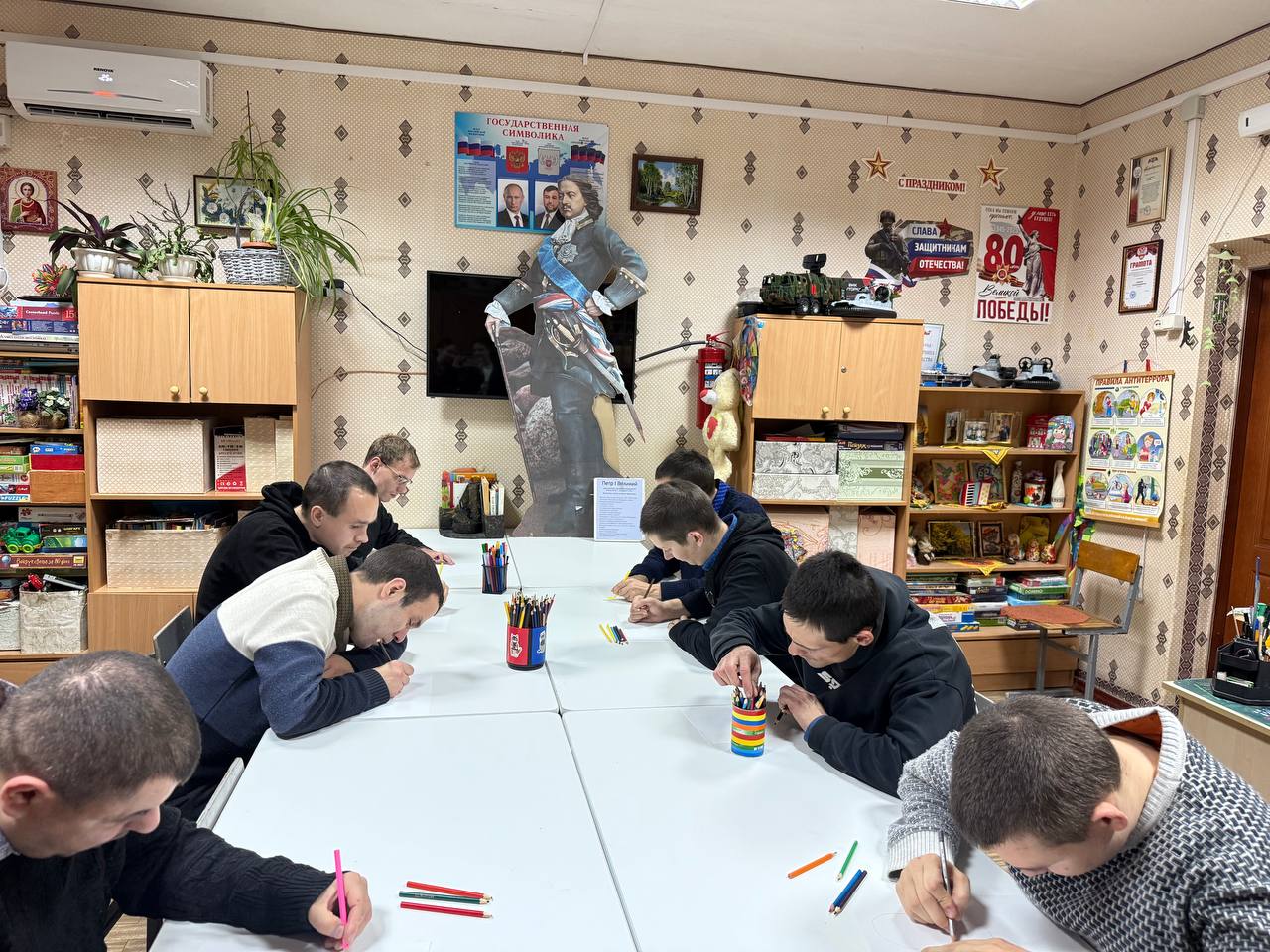 В Международный день инвалидов Молодёжка посетила детский дом-интернат В Международный день инвалидов Молодёжка посетила детский дом-интернат