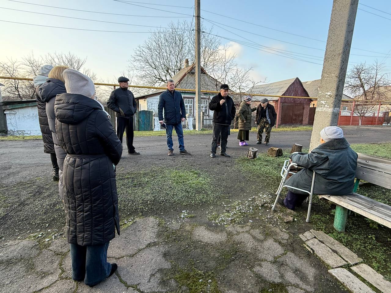 Исполнение поручения Главы ДНР: депутаты Народного Совета проводят встречи с жителями на постоянной основе Исполнение поручения Главы ДНР: депутаты Народного Совета проводят встречи с жителями на постоянной основе