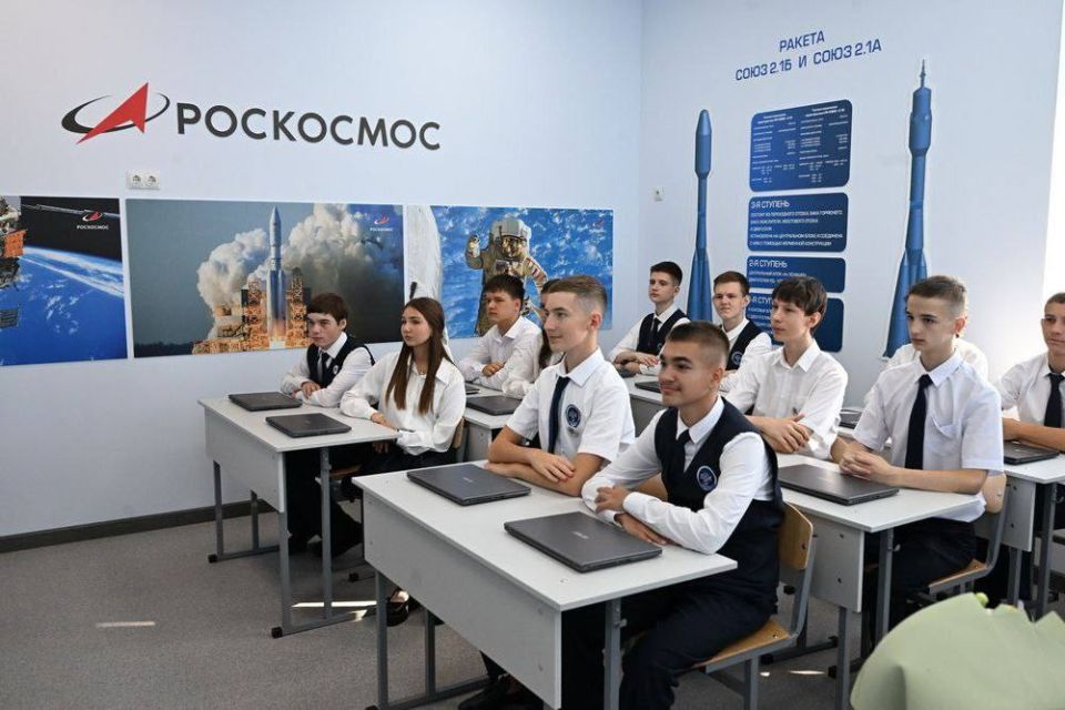 В ноябре в школах ДНР открыли три аграрных и агротехнологических класса В ноябре в школах ДНР открыли три аграрных и агротехнологических класса