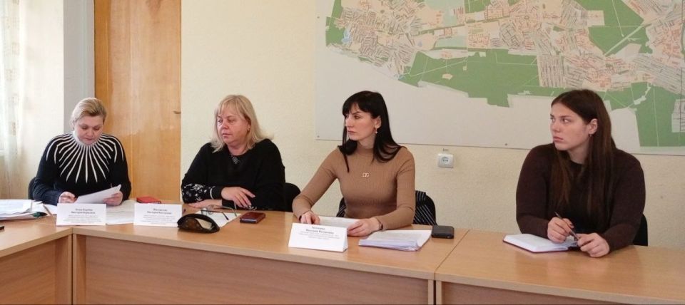 Наталья Бегуненко: В Управе Петровского внутригородского района Администрации городского округа Донецк прошло заседание Комиссии по делам несовершеннолетних и защите их прав Наталья Бегуненко: В Управе Петровского внутригородского района Администрации городского округа Донецк прошло заседание Комиссии по делам несовершеннолетних и защите их прав