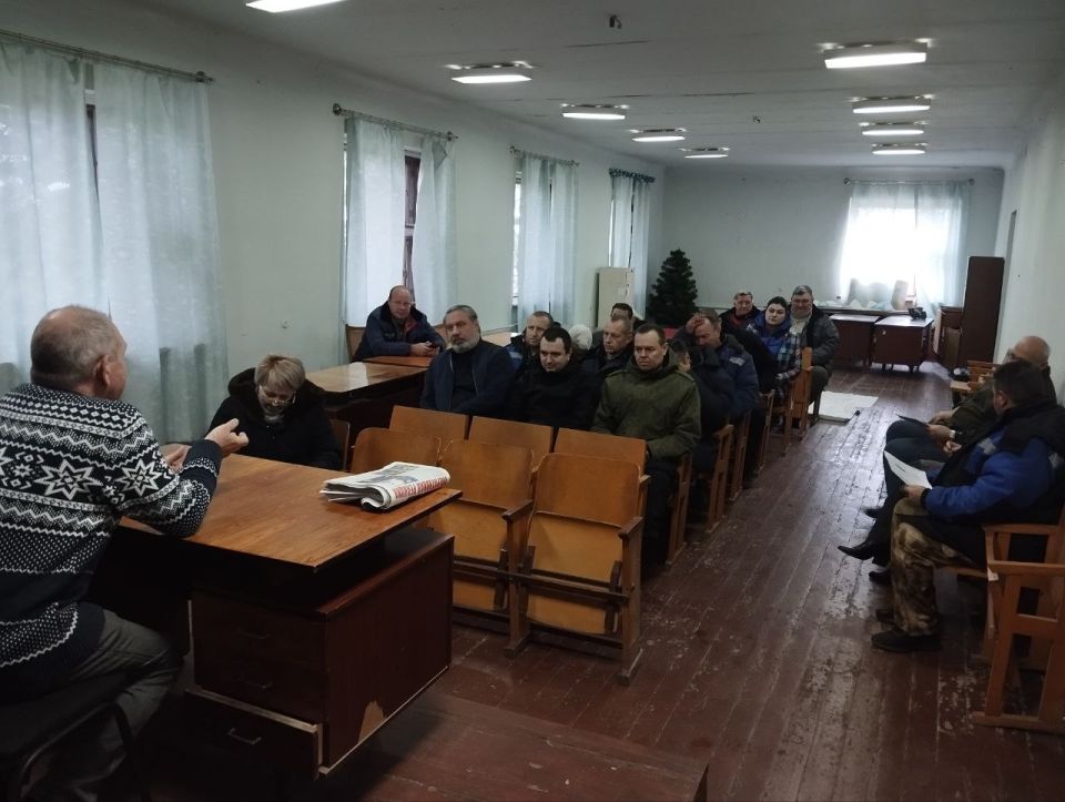 Управляющий делами Администрации муниципального образования городского округа Харцызск Александр Бабанов провел встречу с трудовым коллективом МБУ «Харцызскгорсвет» Управляющий делами Администрации муниципального образования городского округа Харцызск Александр Бабанов провел встречу с трудовым коллективом МБУ «Харцызскгорсвет»