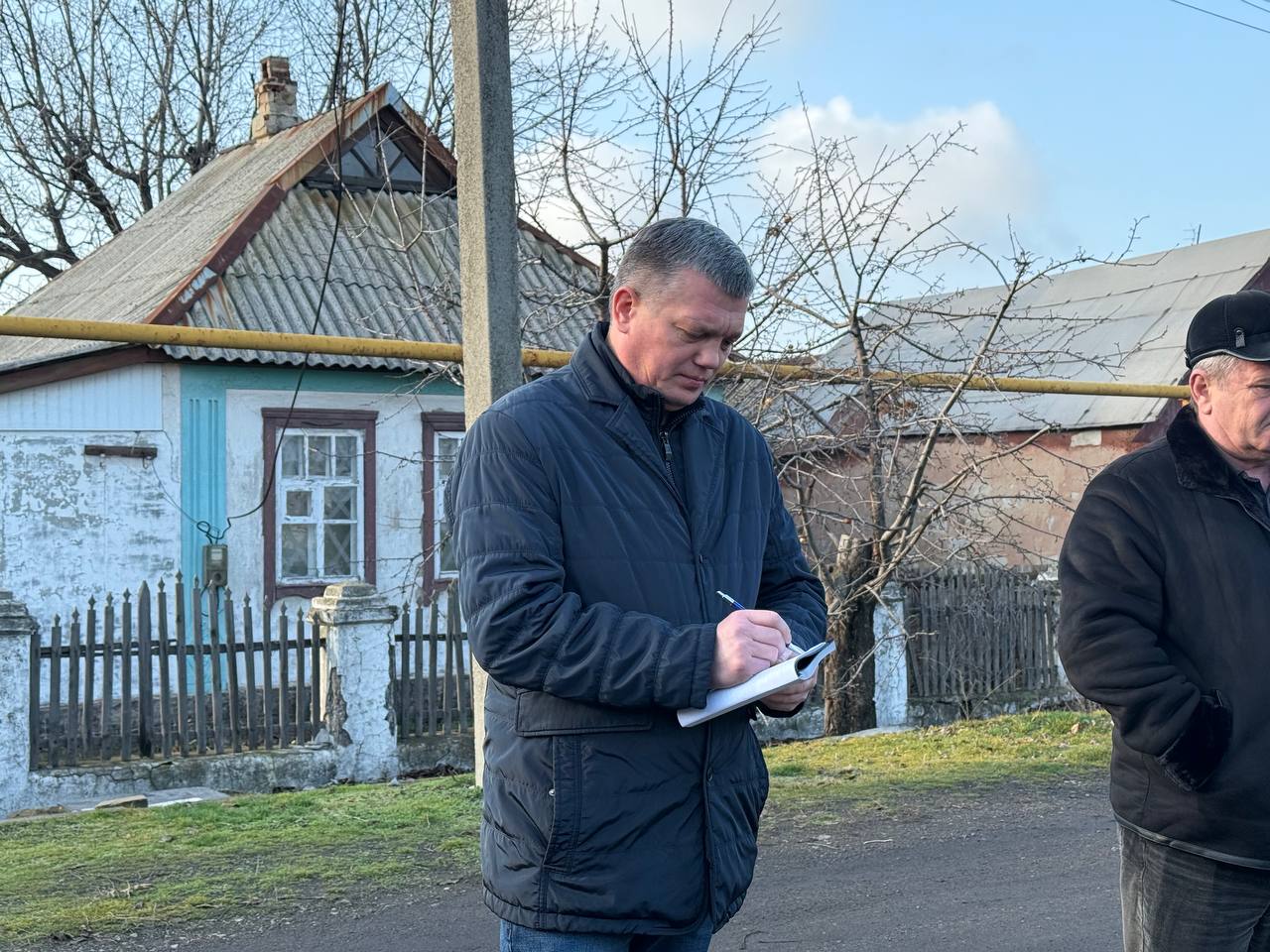 Исполнение поручения Главы ДНР: депутаты Народного Совета проводят встречи с жителями на постоянной основе Исполнение поручения Главы ДНР: депутаты Народного Совета проводят встречи с жителями на постоянной основе