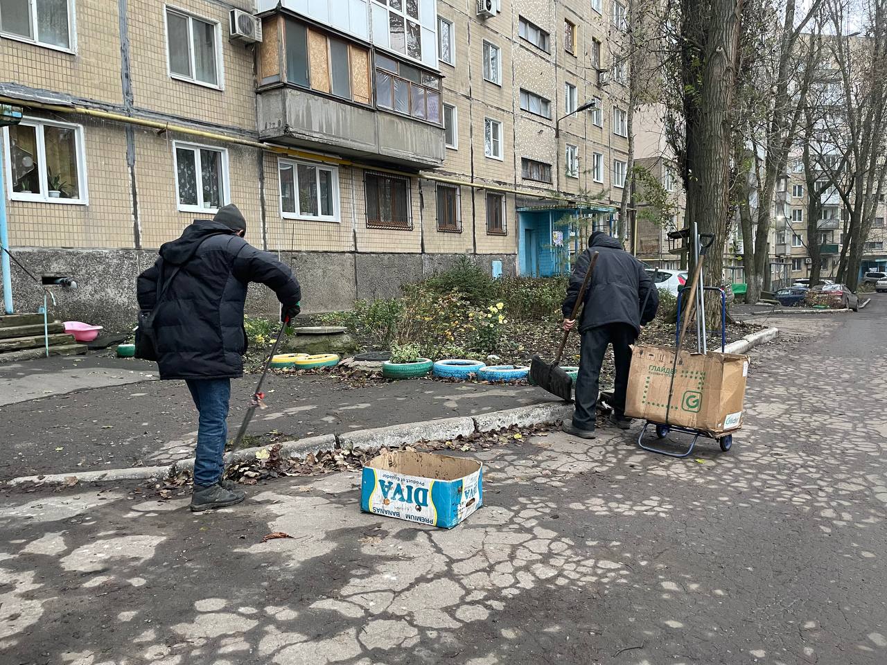 Сегодня, 4 декабря 2025 года, в рамках проекта «Городская среда», реализуемого Единой Россией , жители Кировского района приняли участие в традиционной экологической акции «Чистый четверг» Сегодня, 4 декабря 2025 года, в рамках проекта «Городская среда», реализуемого Единой Россией , жители Кировского района приняли участие в традиционной экологической акции «Чистый четверг»