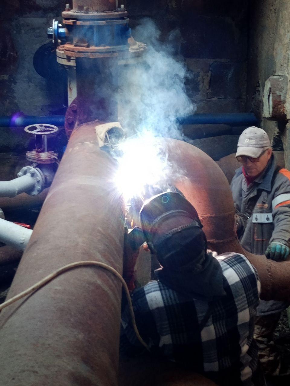 Бригада Бурятии за неделю устранила 5 крупных коммунальных аварий в Старобешевском округе Бригада Бурятии за неделю устранила 5 крупных коммунальных аварий в Старобешевском округе