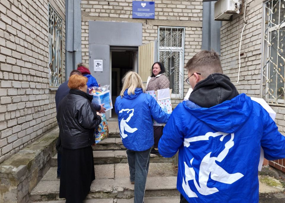 Иван Адамец: Частичка смелости: маленьким пациентам доставлены игрушки из «Коробки храбрости» Иван Адамец: Частичка смелости: маленьким пациентам доставлены игрушки из «Коробки храбрости»