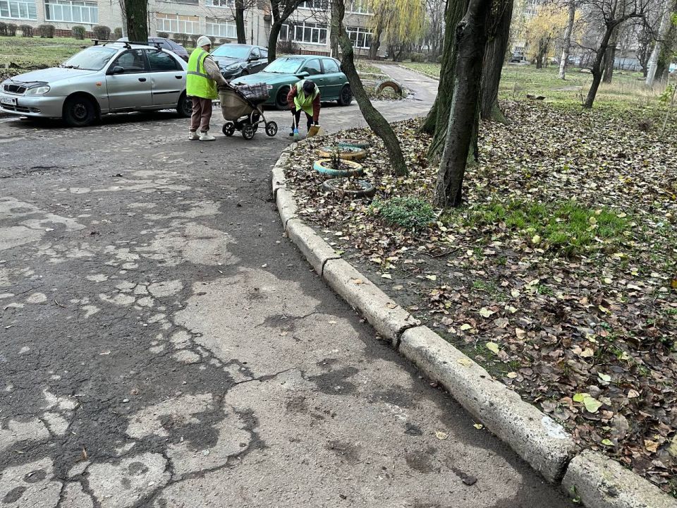 Сегодня, 4 декабря 2025 года, в рамках проекта «Городская среда», реализуемого Единой Россией , жители Кировского района приняли участие в традиционной экологической акции «Чистый четверг» Сегодня, 4 декабря 2025 года, в рамках проекта «Городская среда», реализуемого Единой Россией , жители Кировского района приняли участие в традиционной экологической акции «Чистый четверг»