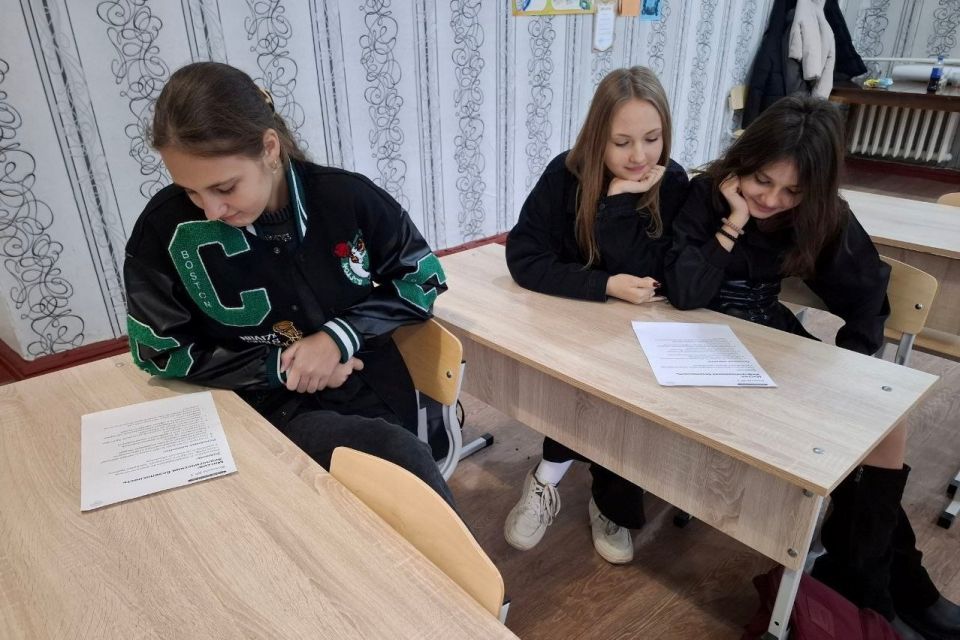 В школах Шахтерского округа прошли отраслевые занятия «Россия безопасная: национальная безопасность» В школах Шахтерского округа прошли отраслевые занятия «Россия безопасная: национальная безопасность»