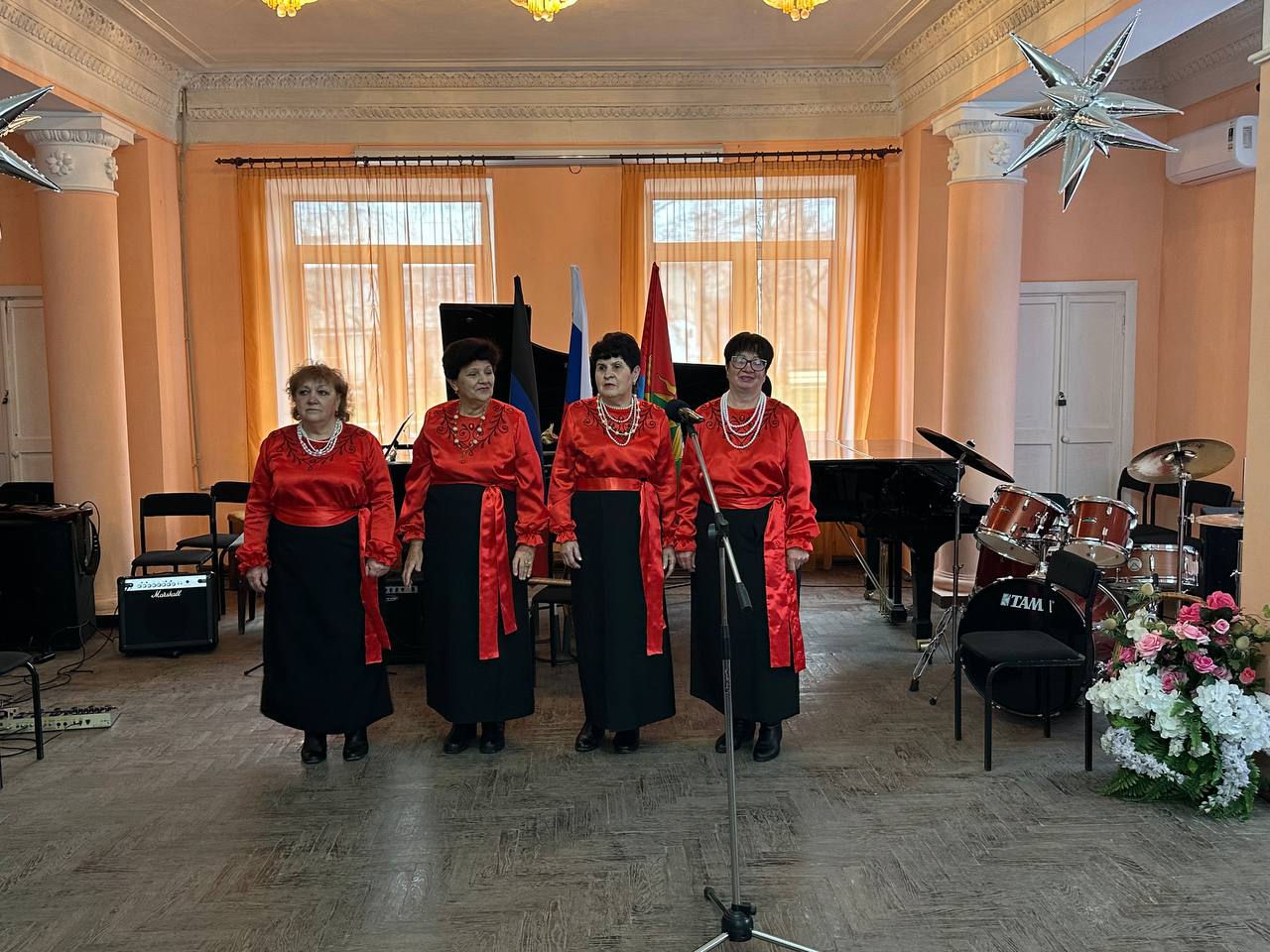 Сегодня, 04.12.2025г., в малом зале МБУДО «Дебальцевская детская школа искусств» городского округа Дебальцево Донецкой Народной Республики для подопечных ГБУСО "Центр социального обслуживания населения города Дебальцево"... Сегодня, 04.12.2025г., в малом зале МБУДО «Дебальцевская детская школа искусств» городского округа Дебальцево Донецкой Народной Республики для подопечных ГБУСО "Центр социального обслуживания населения города Дебальцево"...