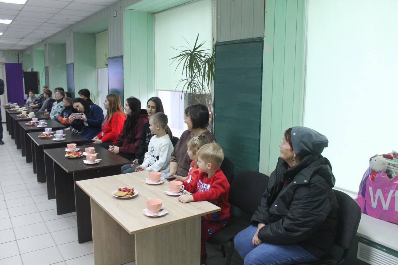 «Нам вместе веселей»: В Мангуше прошел праздник для детей с ограниченными возможностями здоровья «Нам вместе веселей»: В Мангуше прошел праздник для детей с ограниченными возможностями здоровья