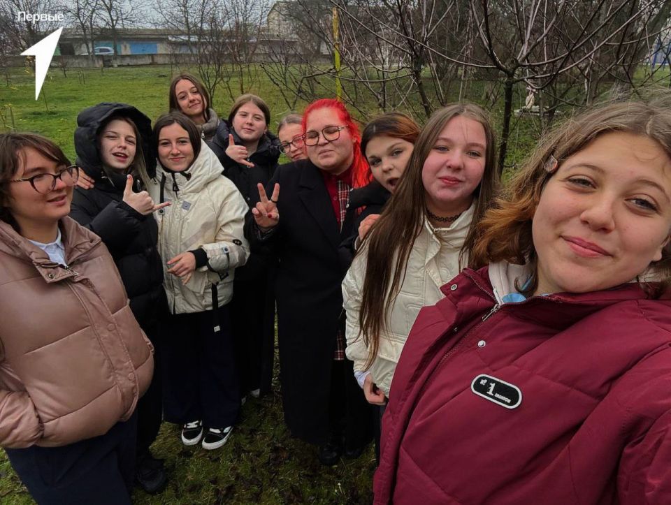 Шары с кормом для птиц. В Докучаевске наши волонтеры собрались, чтобы подготовить корма для пернатых Шары с кормом для птиц. В Докучаевске наши волонтеры собрались, чтобы подготовить корма для пернатых