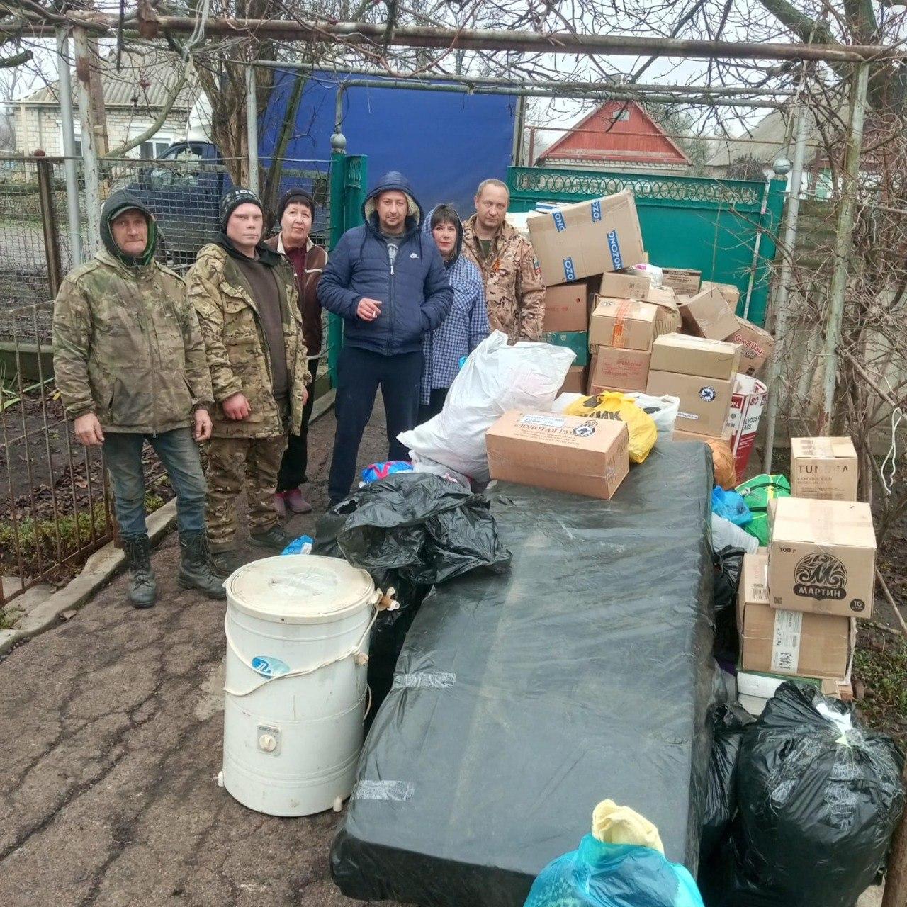 Волонтеры Краснодарского края передали 2 тонны гуманитарной помощи жителям Волновахского округа Волонтеры Краснодарского края передали 2 тонны гуманитарной помощи жителям Волновахского округа