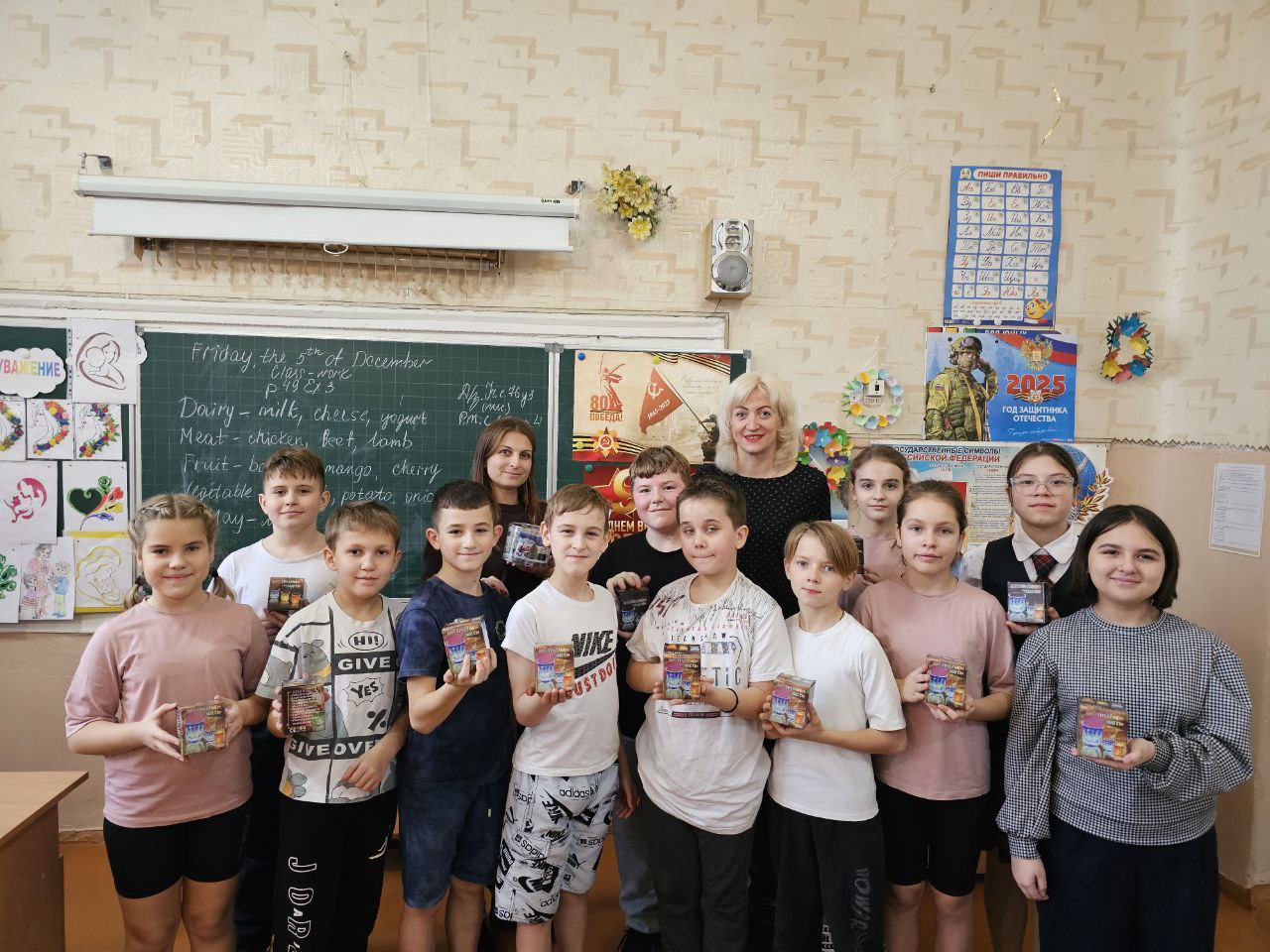 Подарки юным талантам от Женского движения Единой России! Подарки юным талантам от Женского движения Единой России!