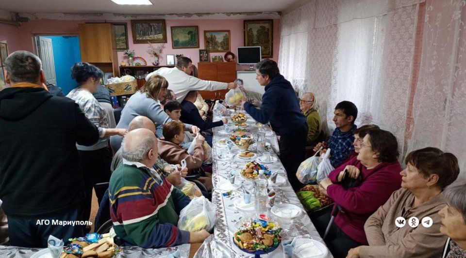 В мариупольском обществе инвалидов «Источник надежды» прошел праздничный вечер В мариупольском обществе инвалидов «Источник надежды» прошел праздничный вечер