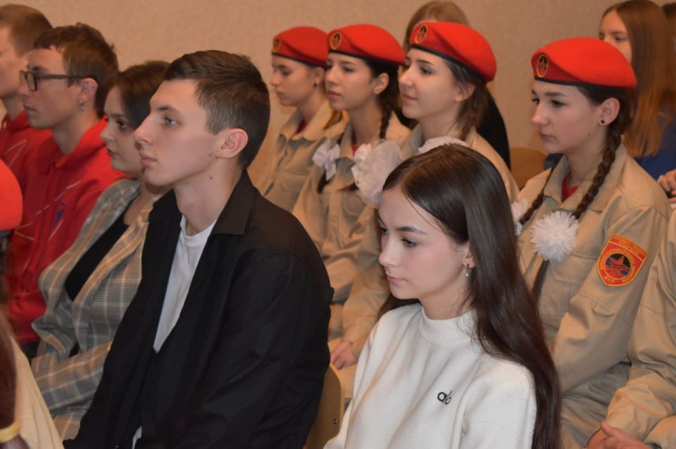 В Кировском отметили вклад волонтеров В Кировском отметили вклад волонтеров