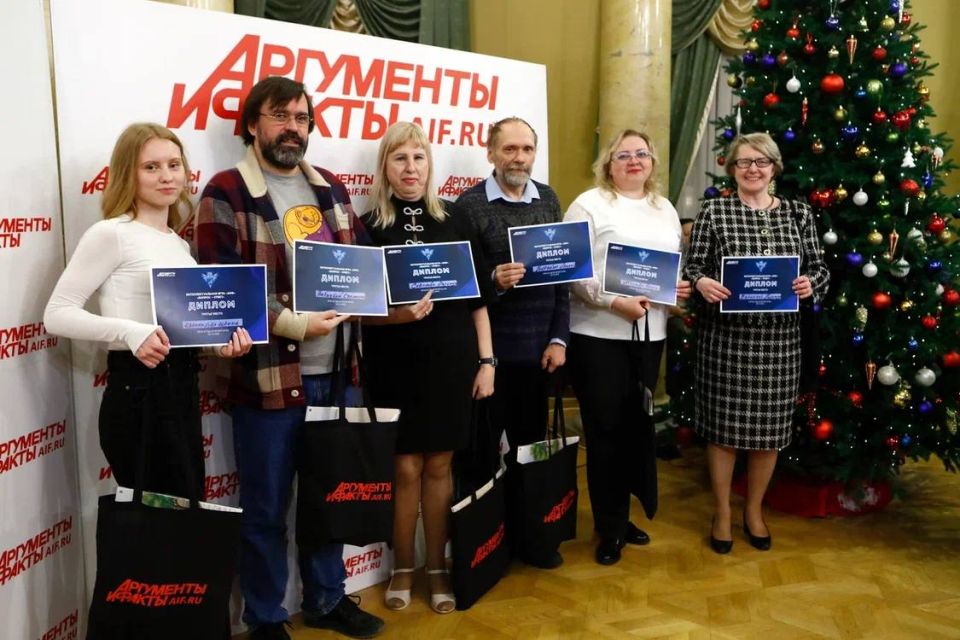 Всем привет! А вот и краткий отчёт о том, как прошла наша интеллектуальная игра — финал 2025 года в редакции АиФ