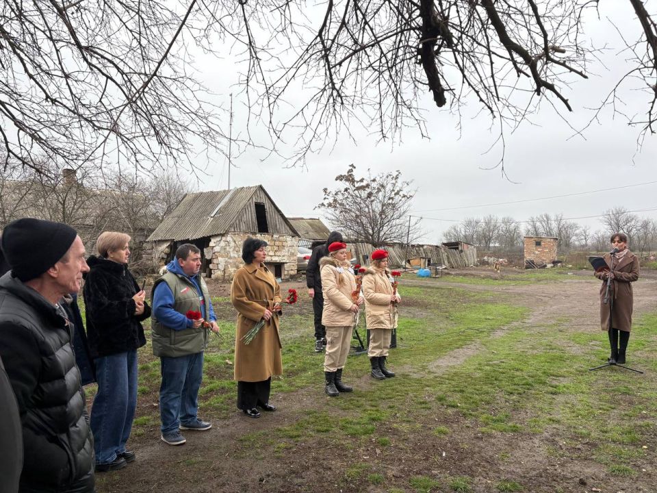 Наталья Великодная: Героев помнят все. Сегодня хочу поделиться событием, которое стало ярким примером того, как важно чтить память тех, кто отдал самое ценное – свою жизнь – за свободу и независимость нашей родной земли