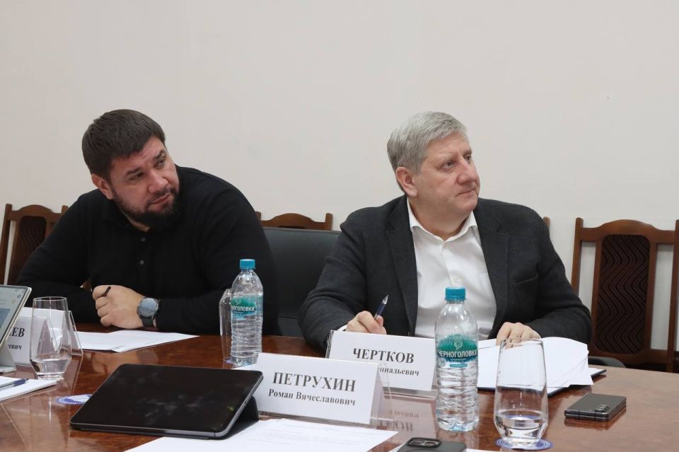 Председатель Правительства ДНР Андрей Чертков и замгубернатора Липецкой области Роман Петрухин обсудили восстановление объектов в Володарском муниципальном округе Председатель Правительства ДНР Андрей Чертков и замгубернатора Липецкой области Роман Петрухин обсудили восстановление объектов в Володарском муниципальном округе