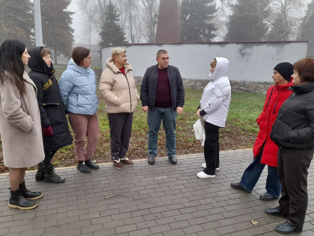 Депутат Тельмановского муниципального совета Максим Скрипка организовал встречу с жителями поселка Тельманово, целью которой стало всестороннее обсуждение актуальных вопросов, направленных на повышение качества жизни в...