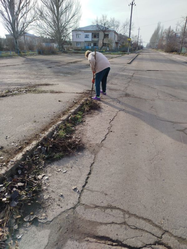 Чистота нашего поселка — в наших руках! Чистота нашего поселка — в наших руках!