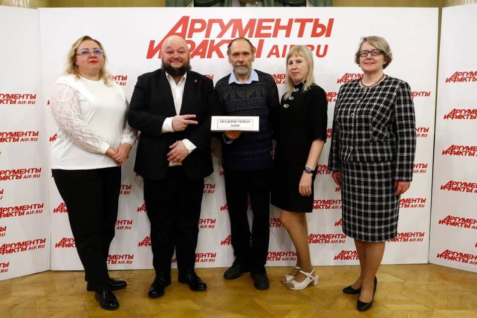 Всем привет! А вот и краткий отчёт о том, как прошла наша интеллектуальная игра — финал 2025 года в редакции АиФ Всем привет! А вот и краткий отчёт о том, как прошла наша интеллектуальная игра — финал 2025 года в редакции АиФ
