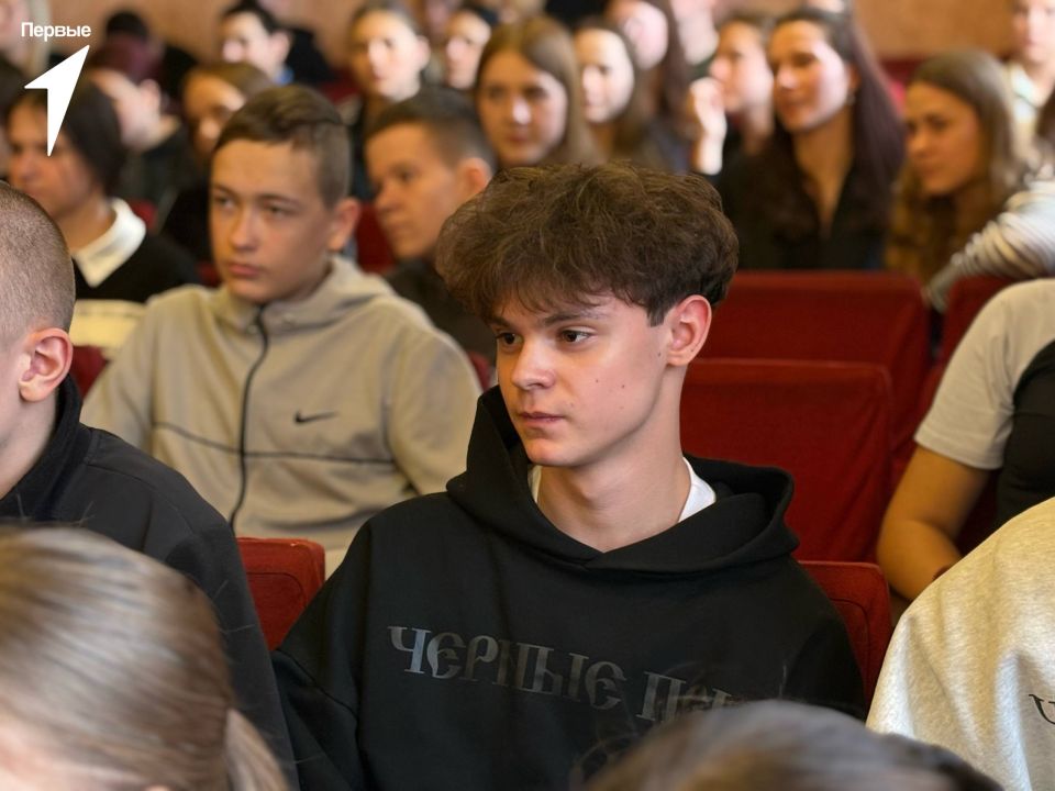 Агитация, вдохновение, музыка и подарки Агитация, вдохновение, музыка и подарки