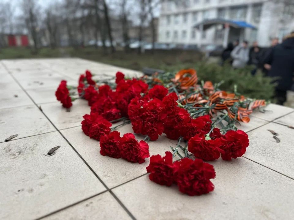 Андрей Крамар и Эмиль Фисталь почтили память неизвестных солдат Андрей Крамар и Эмиль Фисталь почтили память неизвестных солдат