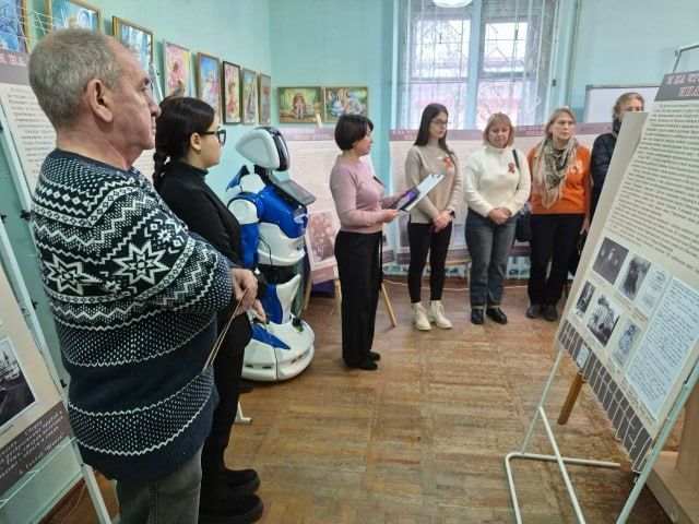 В МБУ «Музей истории города Харцызска» открылся передвижной выставочный проект «И на что мне иная жизнь…», организованный Литературно-мемориальным музеем А.П. Гайдара г. Арзамаса Нижегородской области и реализованный при... В МБУ «Музей истории города Харцызска» открылся передвижной выставочный проект «И на что мне иная жизнь…», организованный Литературно-мемориальным музеем А.П. Гайдара г. Арзамаса Нижегородской области и реализованный при...