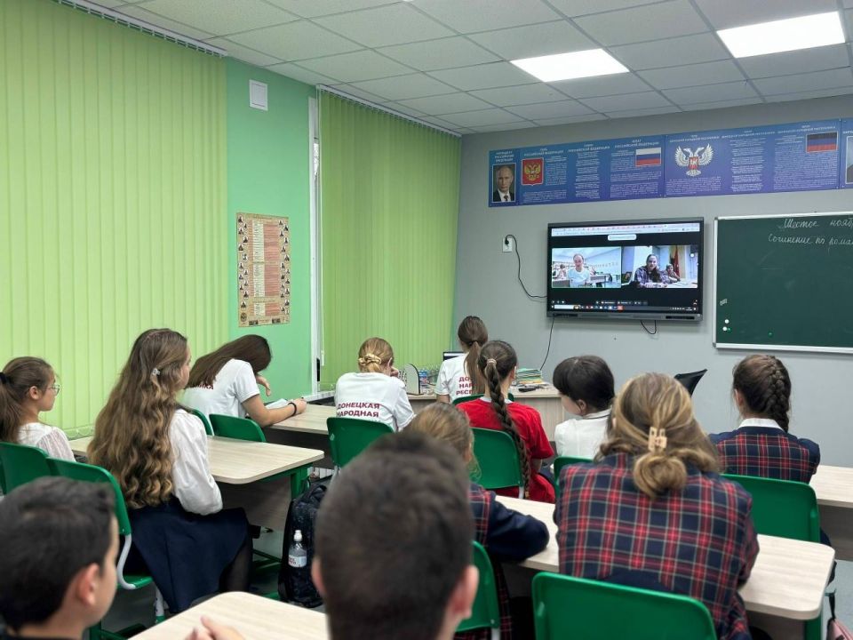 Борис Трима: Юных жителей Мангуша приглашают поучаствовать в патриотической онлайн-встрече