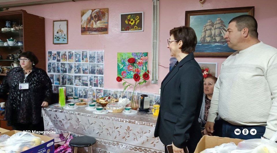 В мариупольском обществе инвалидов «Источник надежды» прошел праздничный вечер В мариупольском обществе инвалидов «Источник надежды» прошел праздничный вечер